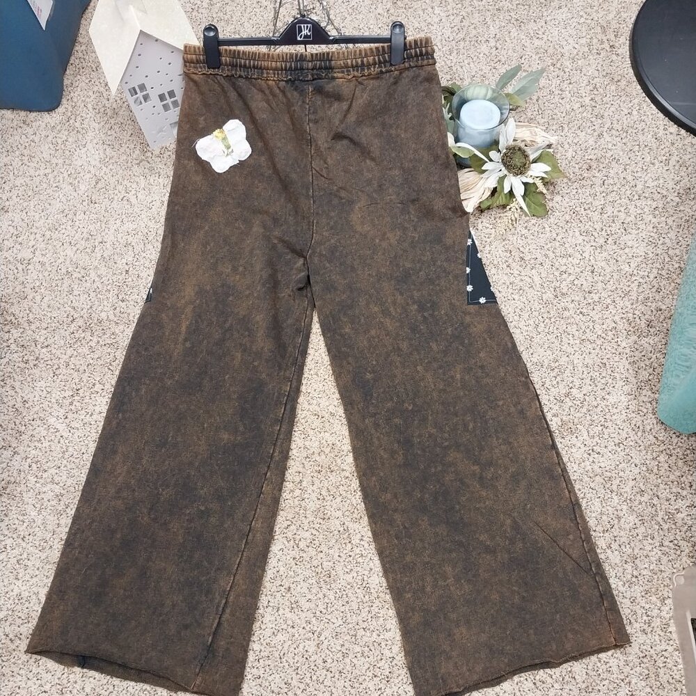 3540 Size 2X Zenana Mineral Washed Upcycled Pull On Pants with Raw Hem,NWT. - Picture 6 of 8